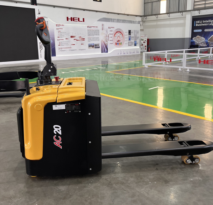 CBD20J-RLI Powered Pallet